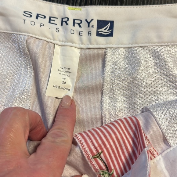 NWT🍍SPERRY SHORTS🍍size 34🍍8” inseam🍍P-1 - Picture 3 of 4